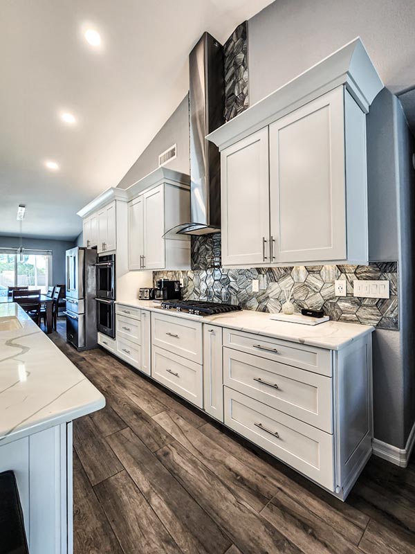 Quartz kitchen countertops installed in a Glendale home